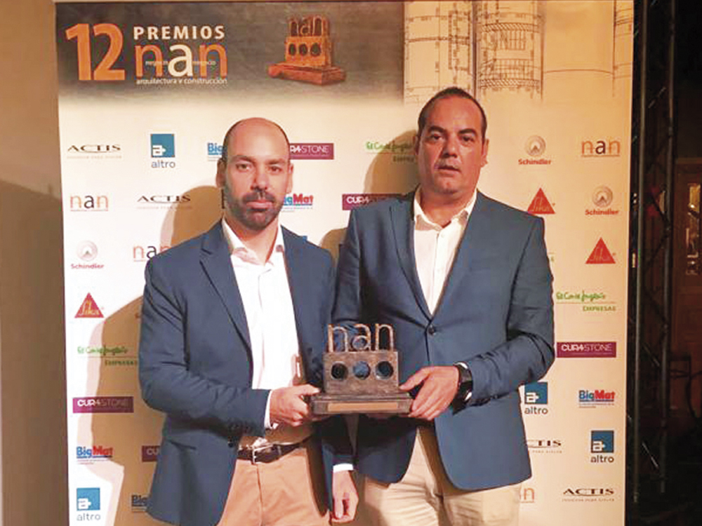 Strugal gana premios NAN